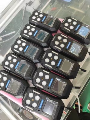 Portable Multi Gas Detector with 2.31 Inch HD Color Screen 2100mAh Battery and IP65 Protection for Real-Time Monitoring